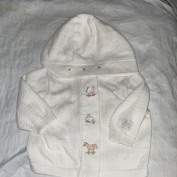 Stacy Clair Boyd baby sweater with hood, embroidery & little buttons 0-6 months - Picture 5 of 8
